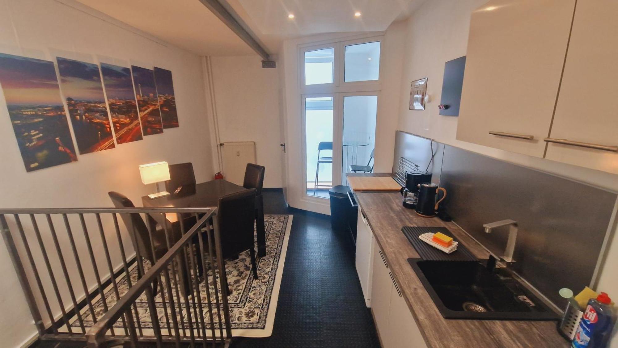 Appartement Kreuzberg 1-4 Guest Bedroom Kitchen Bathroom Cinema *